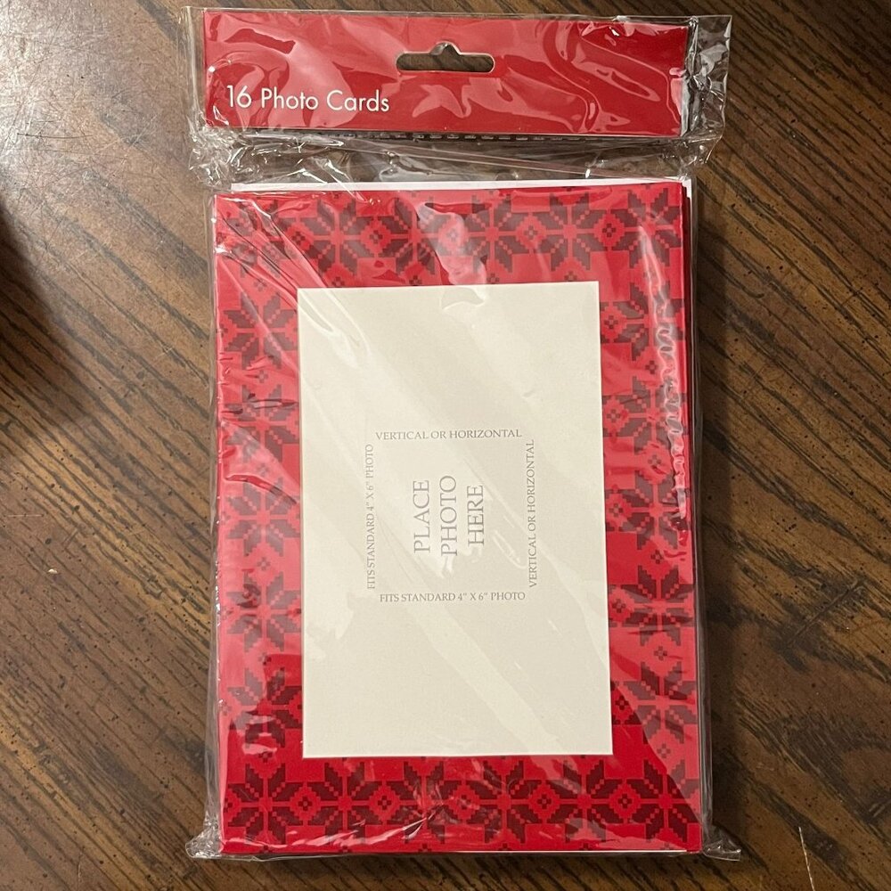 16 Holiday Photo Cards With Envelopes "Seasons Greetings" Red Snowflake Design